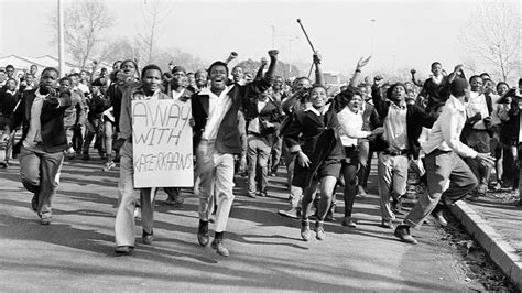 Sự kiện Soweto Uprising và cuộc đấu tranh chống chế độ phân biệt chủng tộc ở Nam Phi