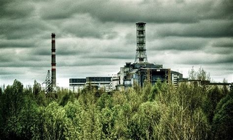  Thảm Họa Chernobyl: Sự Phối Hợp Kỳ Lạ Giữa Kỹ Thuật Hạt Nhân Tiềm Ẩn và Màn Tắm Của Lực Nguyệt